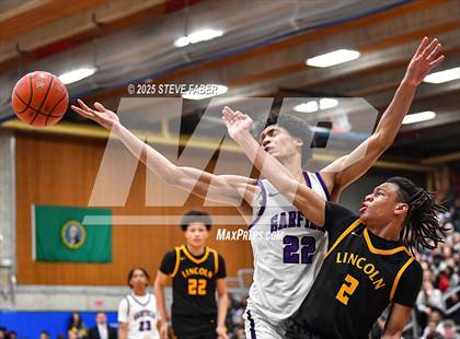 Thumbnail 2 in Lincoln @ Garfield (WIAA State 3A 2nd Round) photogallery.