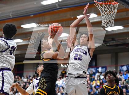 Thumbnail 1 in Lincoln @ Garfield (WIAA State 3A 2nd Round) photogallery.