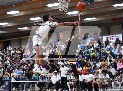 Thumbnail 3 in Lincoln @ Garfield (WIAA State 3A 2nd Round) photogallery.