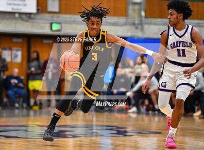 Thumbnail 1 in Lincoln @ Garfield (WIAA State 3A 2nd Round) photogallery.