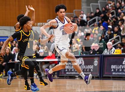 Thumbnail 1 in Lincoln @ Garfield (WIAA State 3A 2nd Round) photogallery.