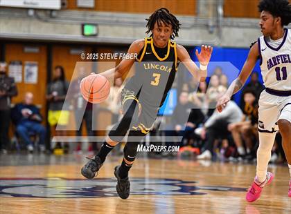Thumbnail 3 in Lincoln @ Garfield (WIAA State 3A 2nd Round) photogallery.