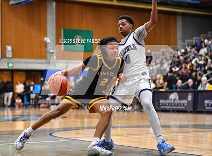 Thumbnail 1 in Lincoln @ Garfield (WIAA State 3A 2nd Round) photogallery.