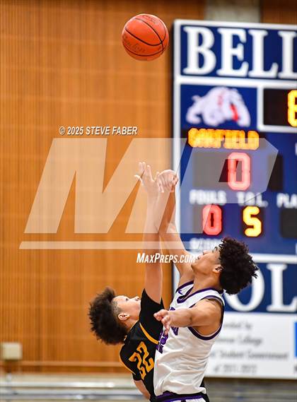 Thumbnail 2 in Lincoln @ Garfield (WIAA State 3A 2nd Round) photogallery.