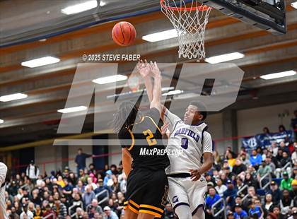 Thumbnail 2 in Lincoln @ Garfield (WIAA State 3A 2nd Round) photogallery.