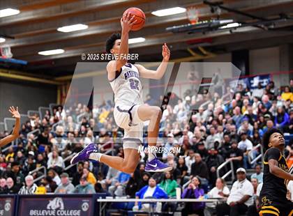 Thumbnail 3 in Lincoln @ Garfield (WIAA State 3A 2nd Round) photogallery.