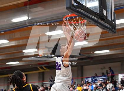 Thumbnail 2 in Lincoln @ Garfield (WIAA State 3A 2nd Round) photogallery.