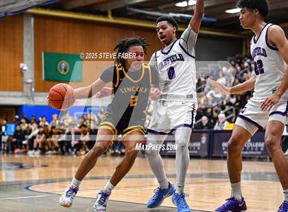 Thumbnail 3 in Lincoln @ Garfield (WIAA State 3A 2nd Round) photogallery.