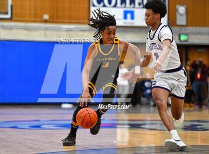 Thumbnail 3 in Lincoln @ Garfield (WIAA State 3A 2nd Round) photogallery.