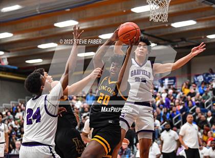 Thumbnail 3 in Lincoln @ Garfield (WIAA State 3A 2nd Round) photogallery.