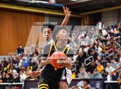 Thumbnail 2 in Lincoln @ Garfield (WIAA State 3A 2nd Round) photogallery.