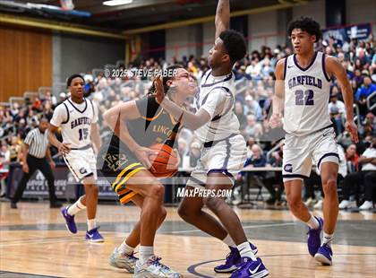 Thumbnail 1 in Lincoln @ Garfield (WIAA State 3A 2nd Round) photogallery.