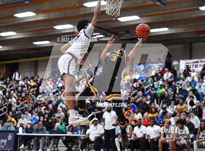 Thumbnail 2 in Lincoln @ Garfield (WIAA State 3A 2nd Round) photogallery.