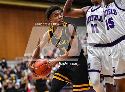 Thumbnail 1 in Lincoln @ Garfield (WIAA State 3A 2nd Round) photogallery.