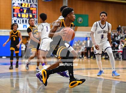 Thumbnail 2 in Lincoln @ Garfield (WIAA State 3A 2nd Round) photogallery.