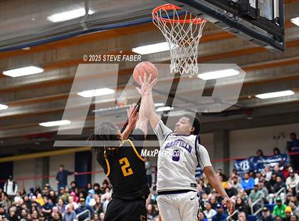 Thumbnail 1 in Lincoln @ Garfield (WIAA State 3A 2nd Round) photogallery.
