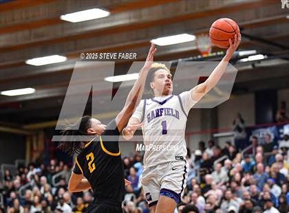 Thumbnail 2 in Lincoln @ Garfield (WIAA State 3A 2nd Round) photogallery.