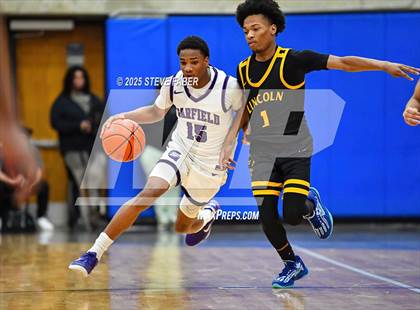 Thumbnail 1 in Lincoln @ Garfield (WIAA State 3A 2nd Round) photogallery.