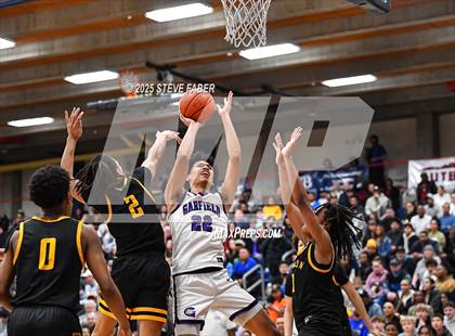 Thumbnail 1 in Lincoln @ Garfield (WIAA State 3A 2nd Round) photogallery.