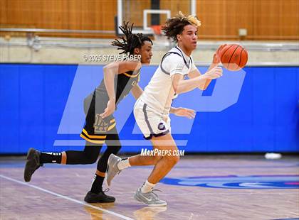 Thumbnail 3 in Lincoln @ Garfield (WIAA State 3A 2nd Round) photogallery.