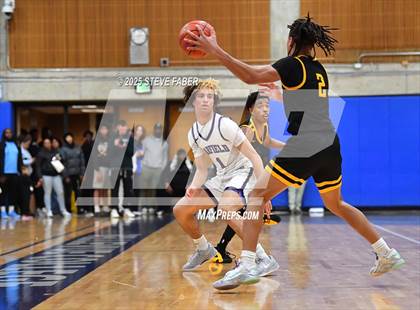 Thumbnail 2 in Lincoln @ Garfield (WIAA State 3A 2nd Round) photogallery.