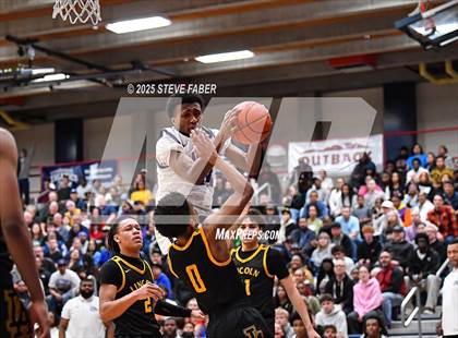 Thumbnail 1 in Lincoln @ Garfield (WIAA State 3A 2nd Round) photogallery.