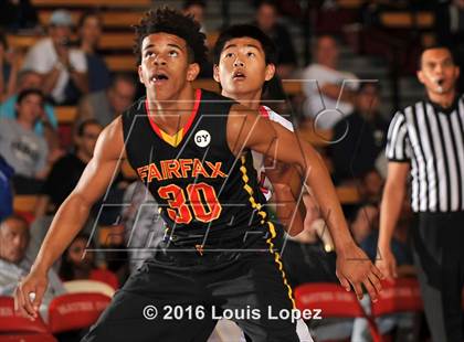 Thumbnail 2 in Los Alamitos vs. Fairfax (Nike Extravaganza) photogallery.
