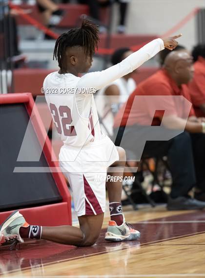 Thumbnail 1 in Veterans vs Warner Robins photogallery.