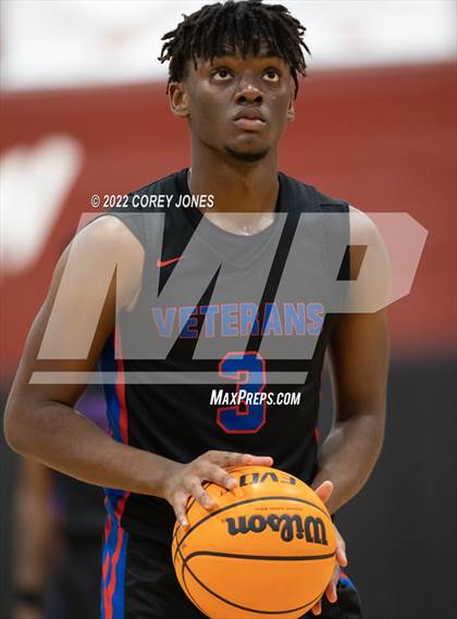 Thumbnail 3 in Veterans vs Warner Robins photogallery.