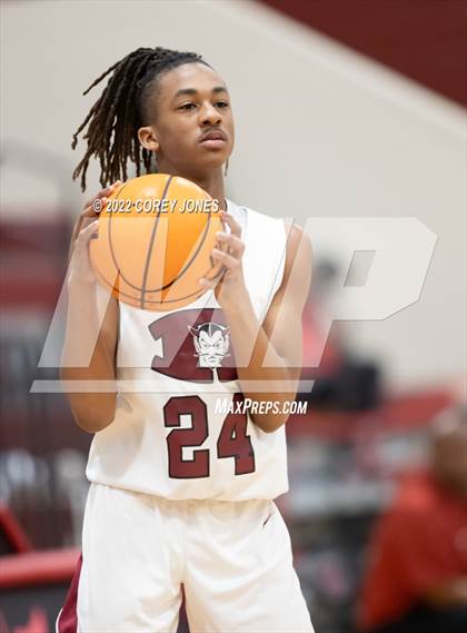 Thumbnail 1 in Veterans vs Warner Robins photogallery.