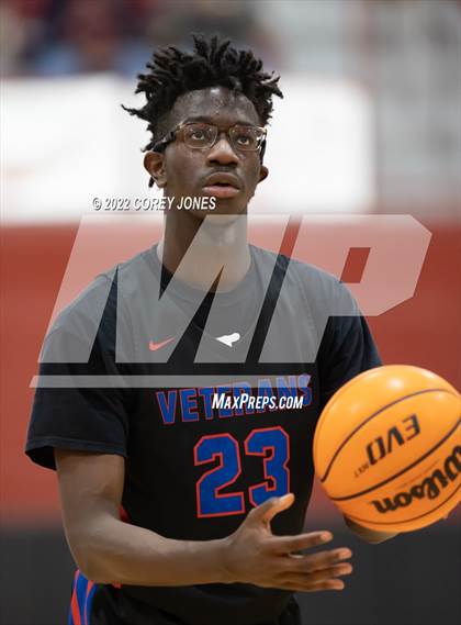 Thumbnail 3 in Veterans vs Warner Robins photogallery.