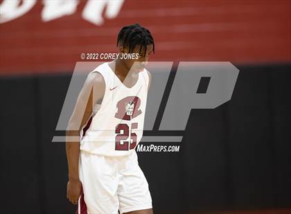 Thumbnail 2 in Veterans vs Warner Robins photogallery.