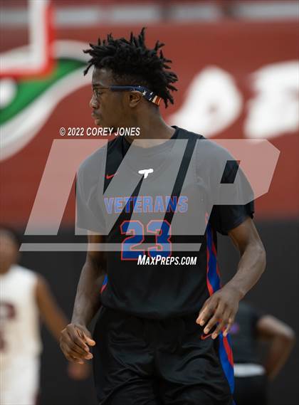 Thumbnail 3 in Veterans vs Warner Robins photogallery.