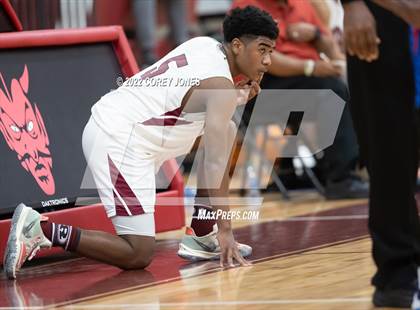 Thumbnail 3 in Veterans vs Warner Robins photogallery.