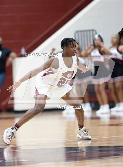 Thumbnail 1 in Veterans vs Warner Robins photogallery.