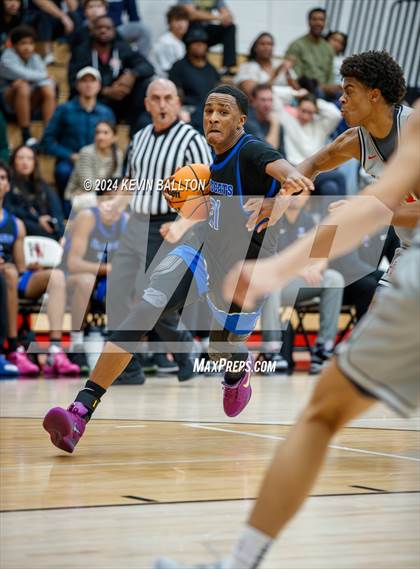 Thumbnail 1 in Windward @ Harvard-Westlake photogallery.
