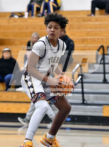 Thumbnail 1 in Woodcreek @ Inderkum photogallery.