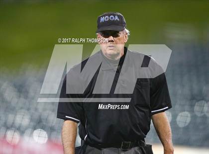 Thumbnail 1 in De La Salle vs. Elk Grove @ Raley Field photogallery.