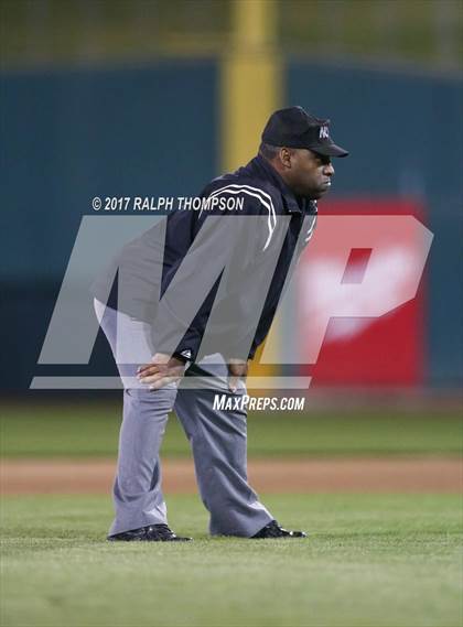 Thumbnail 3 in De La Salle vs. Elk Grove @ Raley Field photogallery.