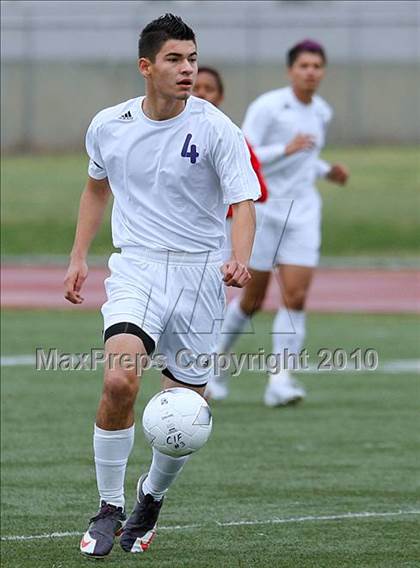 Thumbnail 1 in Mountain View vs. Oak Hills (CIF SS D6 Final) photogallery.