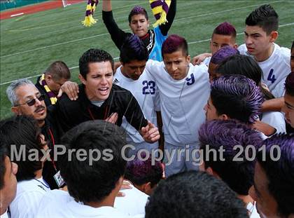 Thumbnail 2 in Mountain View vs. Oak Hills (CIF SS D6 Final) photogallery.