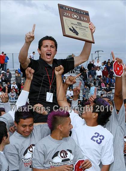 Thumbnail 1 in Mountain View vs. Oak Hills (CIF SS D6 Final) photogallery.