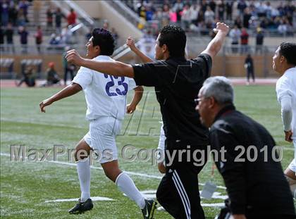 Thumbnail 3 in Mountain View vs. Oak Hills (CIF SS D6 Final) photogallery.