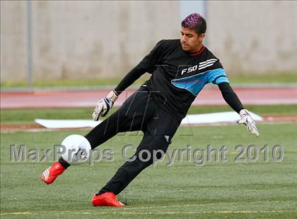 Thumbnail 2 in Mountain View vs. Oak Hills (CIF SS D6 Final) photogallery.