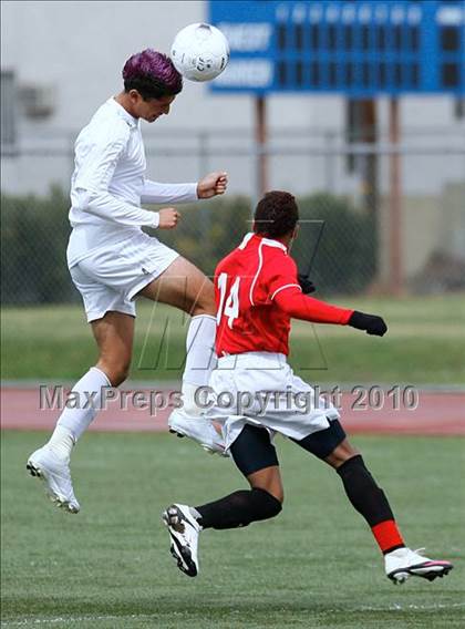 Thumbnail 1 in Mountain View vs. Oak Hills (CIF SS D6 Final) photogallery.