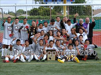 Thumbnail 2 in Mountain View vs. Oak Hills (CIF SS D6 Final) photogallery.