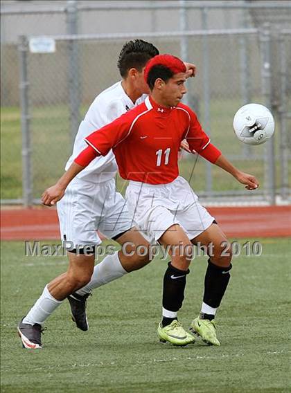 Thumbnail 2 in Mountain View vs. Oak Hills (CIF SS D6 Final) photogallery.