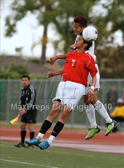Thumbnail 3 in Mountain View vs. Oak Hills (CIF SS D6 Final) photogallery.