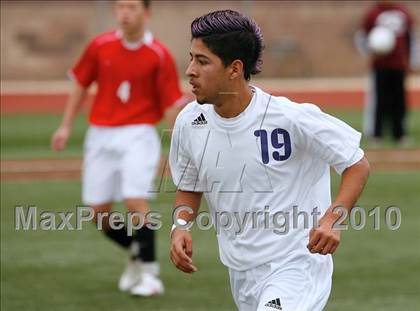 Thumbnail 2 in Mountain View vs. Oak Hills (CIF SS D6 Final) photogallery.