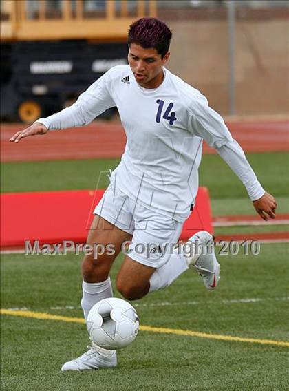 Thumbnail 2 in Mountain View vs. Oak Hills (CIF SS D6 Final) photogallery.